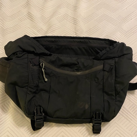 MYSTERY RANCH Outsider Black Orange tag Backpack - Picture 7 of 9